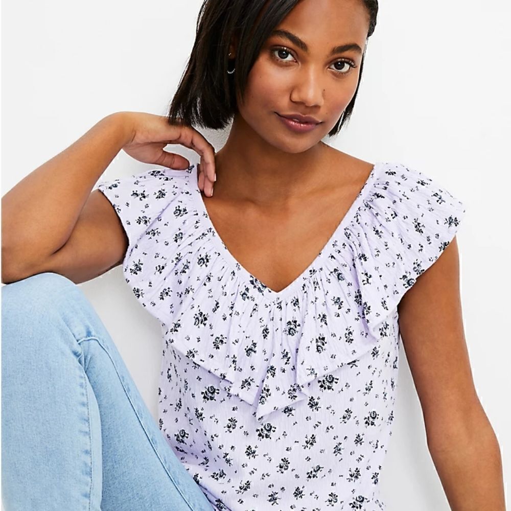 LOFT Purple Floral Top Ruffle Top Medium Petite Sleeveless - Picture 5 of 6